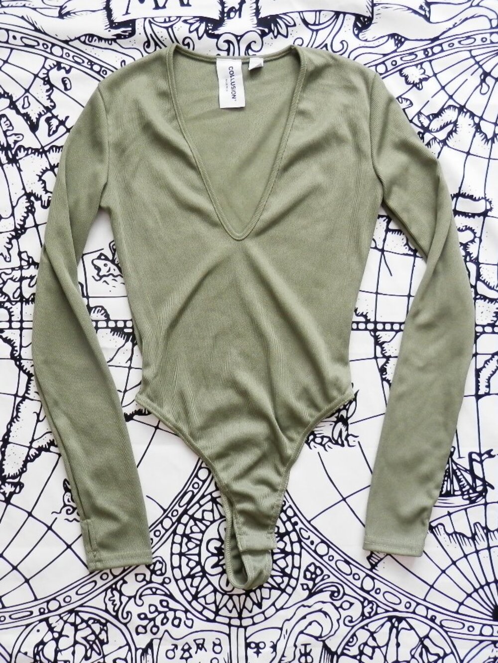✨ Collusion || Deep V-neck Ribbed Green Long Sleeve Bodysuit